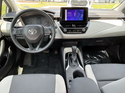 Used 2023 Toyota Corolla LE w/ LE Convenience Package FWD image 28