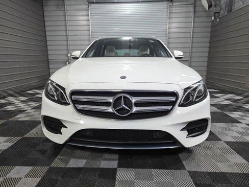 Used 2017 Mercedes-Benz E 400 4MATIC Wagon image 3