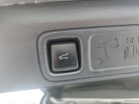Used 2024 Ford Expedition Limited AWD/4WD image 15