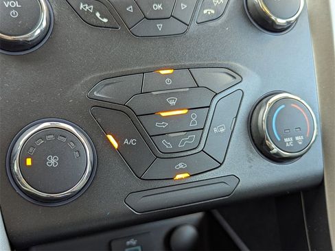 Used 2019 Ford Fusion S image 18