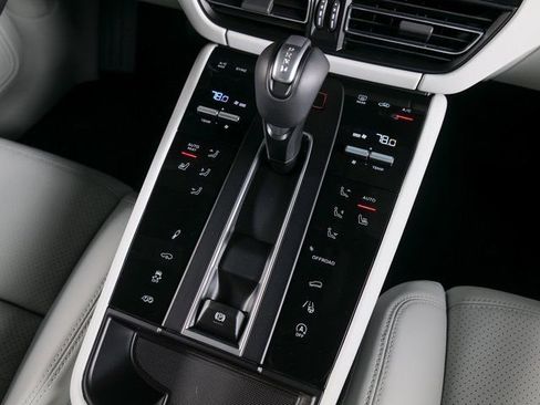 New 2026 Porsche Macan GTS image 16