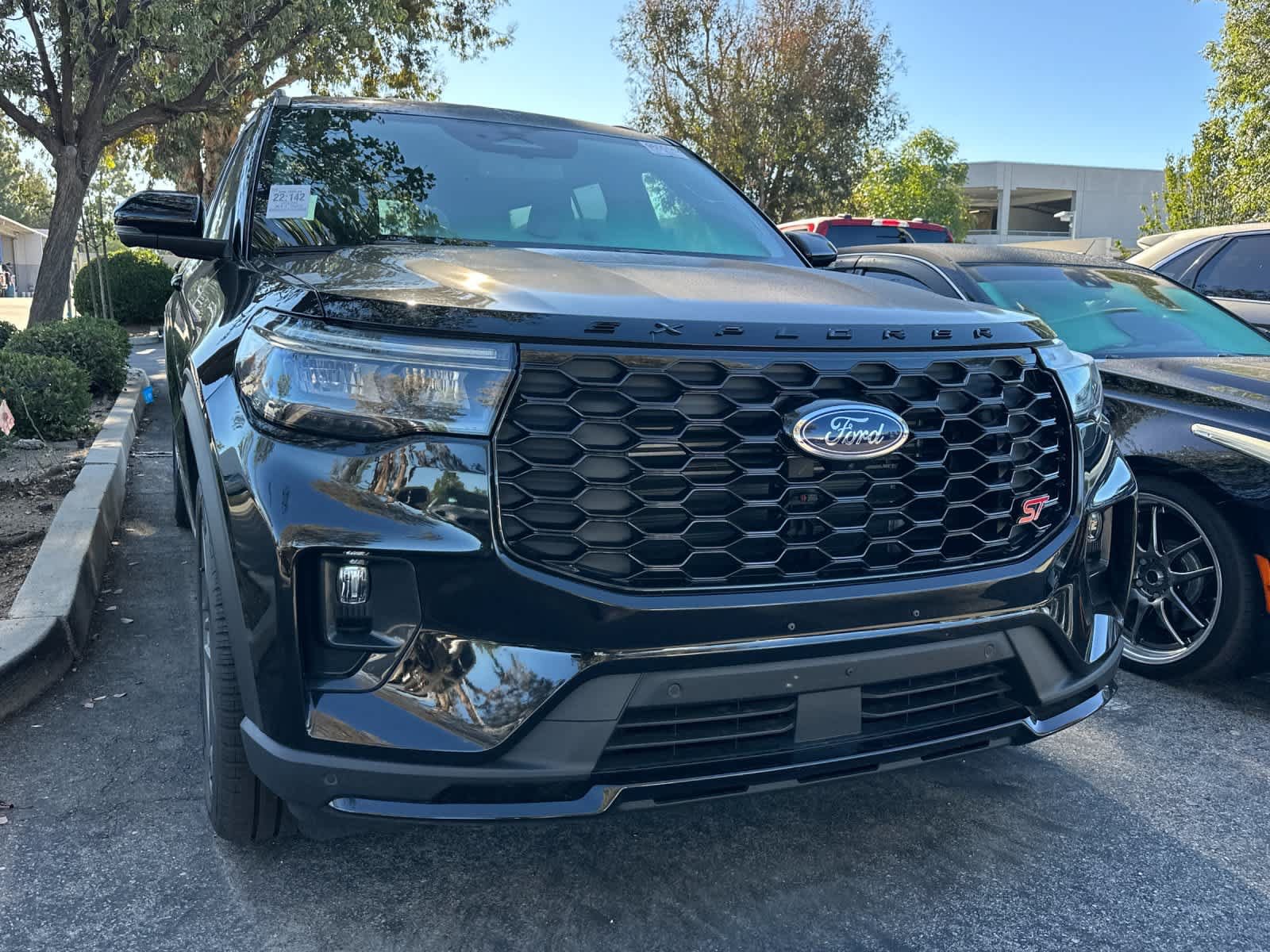 Used 2026 Ford Explorer ST RWD image 2