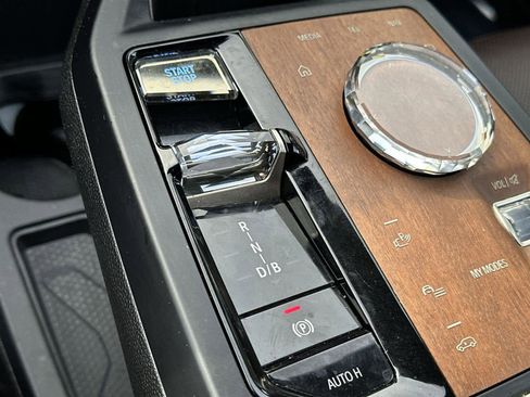 Used 2024 BMW iX M60 image 18