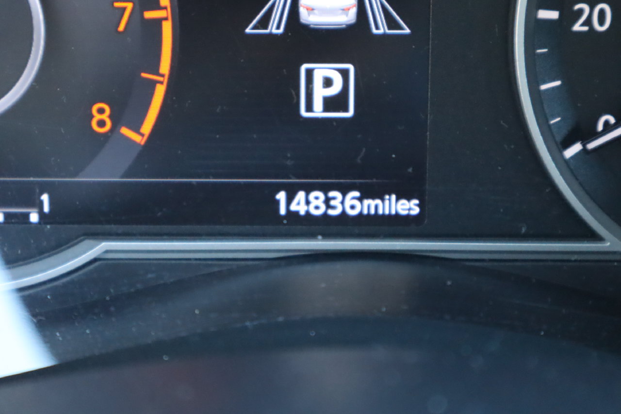 Used 2024 Nissan Versa SR w/ Trunk Package FWD image 10