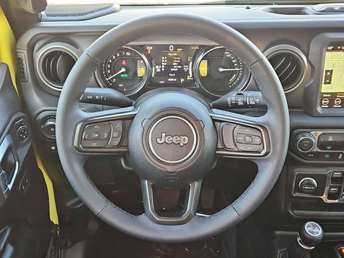 Used 2023 Jeep Wrangler Unlimited w/ 8.4" Radio Group image 39
