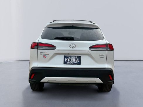Used 2024 Toyota Corolla Cross XLE w/ Convenience Package image 4