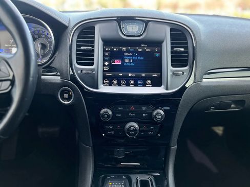 Used 2021 Chrysler 300 S RWD image 16