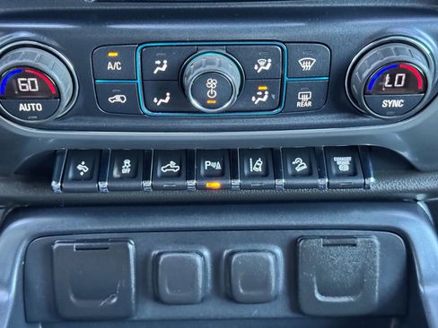 Used 2016 Chevrolet Silverado 2500 LTZ w/ Duramax Plus Package AWD/4WD image 32
