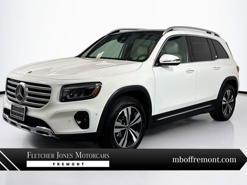 Certified 2026 Mercedes-Benz GLB 250 4MATIC image 1