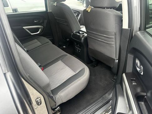 Used 2021 Nissan Titan SV w/ SV Convenience Package AWD/4WD image 11