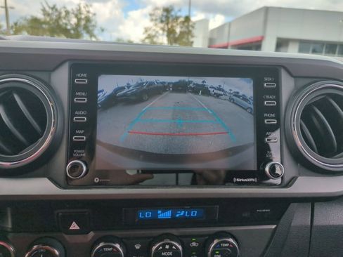 Used 2021 Toyota Tacoma TRD Off-Road image 13