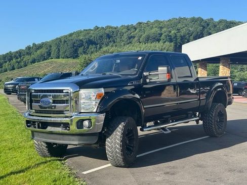 Used 2015 Ford F250 Lariat w/ Lariat Interior Package AWD/4WD image 3