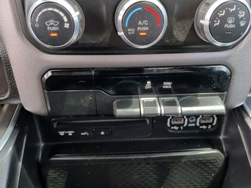 Used 2019 RAM 1500 Big Horn RWD image 30
