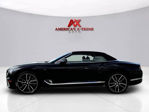 Used 2022 Bentley Continental GT image 2