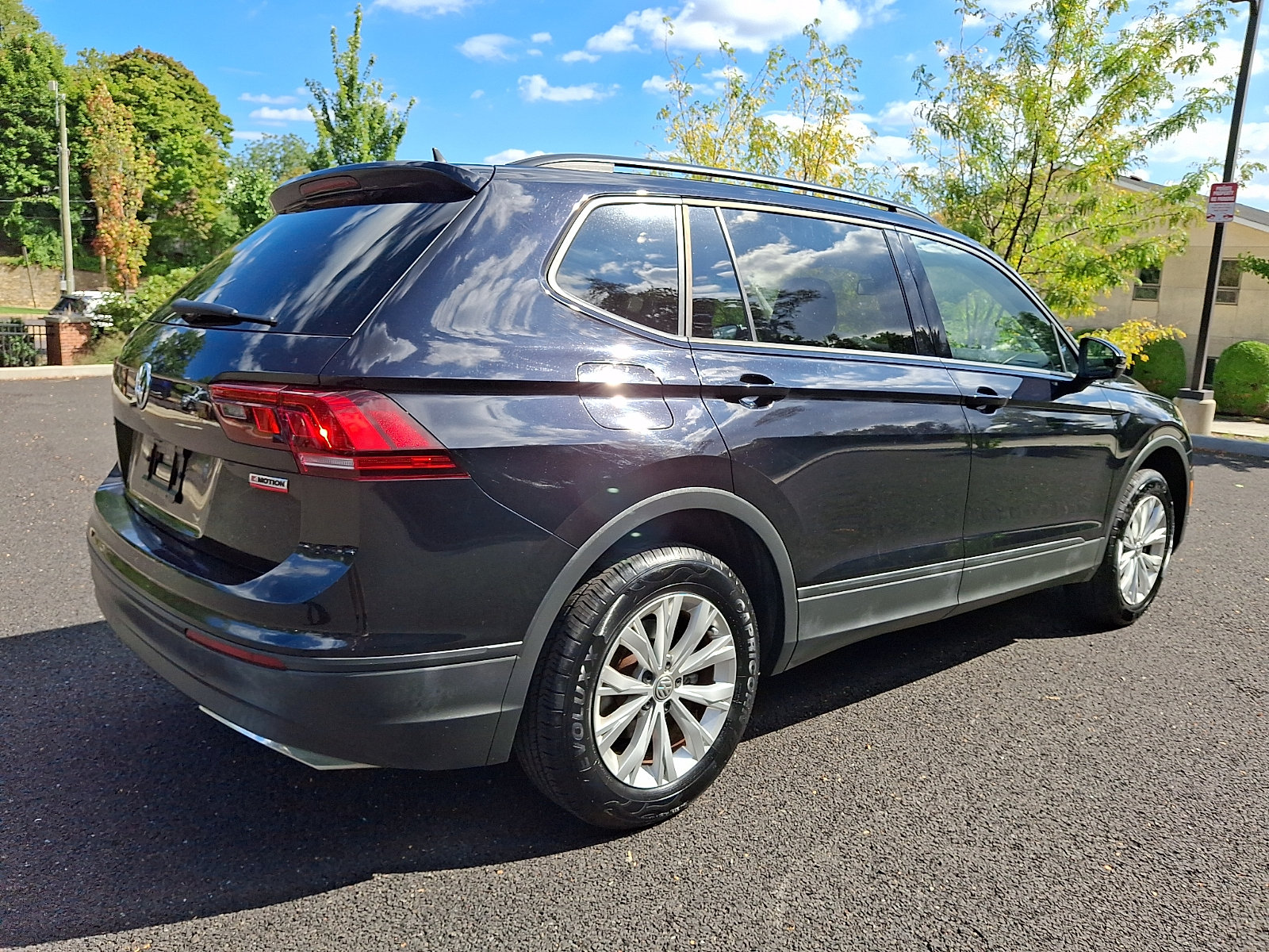 Used 2020 Volkswagen Tiguan S AWD/4WD image 6
