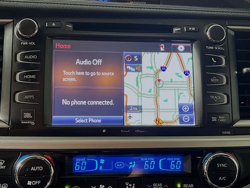 Used 2016 Toyota Highlander Limited FWD image 27