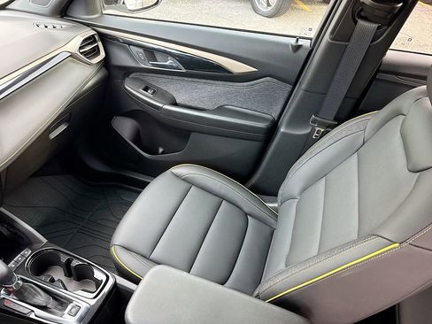 Used 2024 Chevrolet TrailBlazer ACTIV w/ Convenience Package image 22