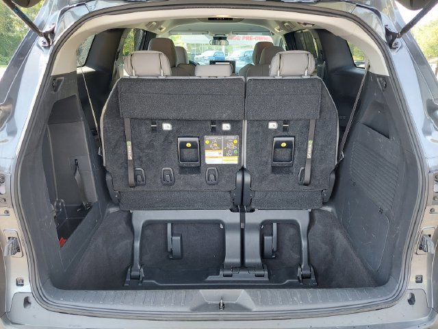 Used 2025 Toyota Sienna LE FWD image 34