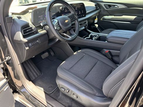 New 2025 Chevrolet Traverse LT w/ Enhanced Driving Package image 10