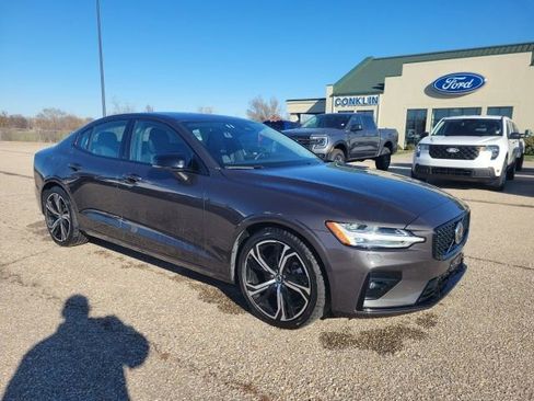 Used 2024 Volvo S60 B5 Plus image 19