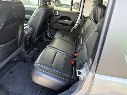 Used 2020 Jeep Wrangler Unlimited Sahara AWD/4WD image 9