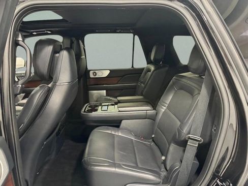 Used 2023 Lincoln Navigator Reserve image 10