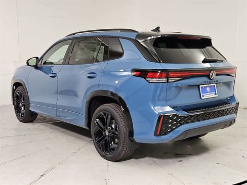 New 2026 Volkswagen Tiguan SE R-Line image 4