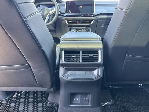 Used 2024 Volkswagen Atlas Cross Sport SEL R-Line image 20