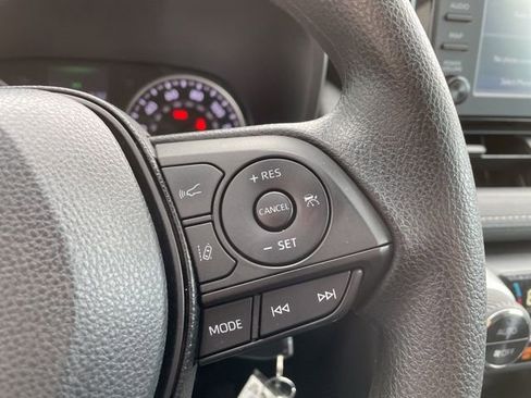 Used 2019 Toyota RAV4 LE w/ Carpet Mat Package image 17