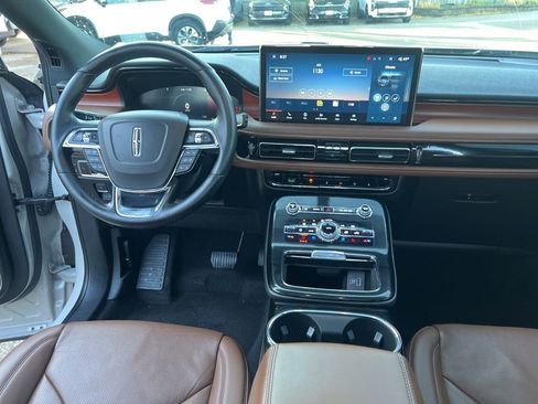 Used 2022 Lincoln Nautilus Reserve image 19