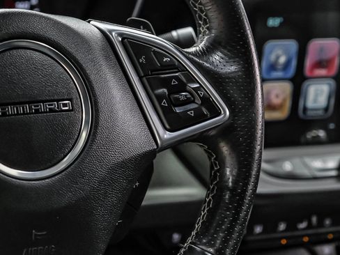 Used 2016 Chevrolet Camaro SS RWD image 20
