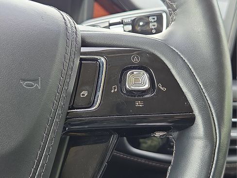 Used 2023 Lincoln Aviator Reserve w/ Elements Package Plus AWD/4WD image 22