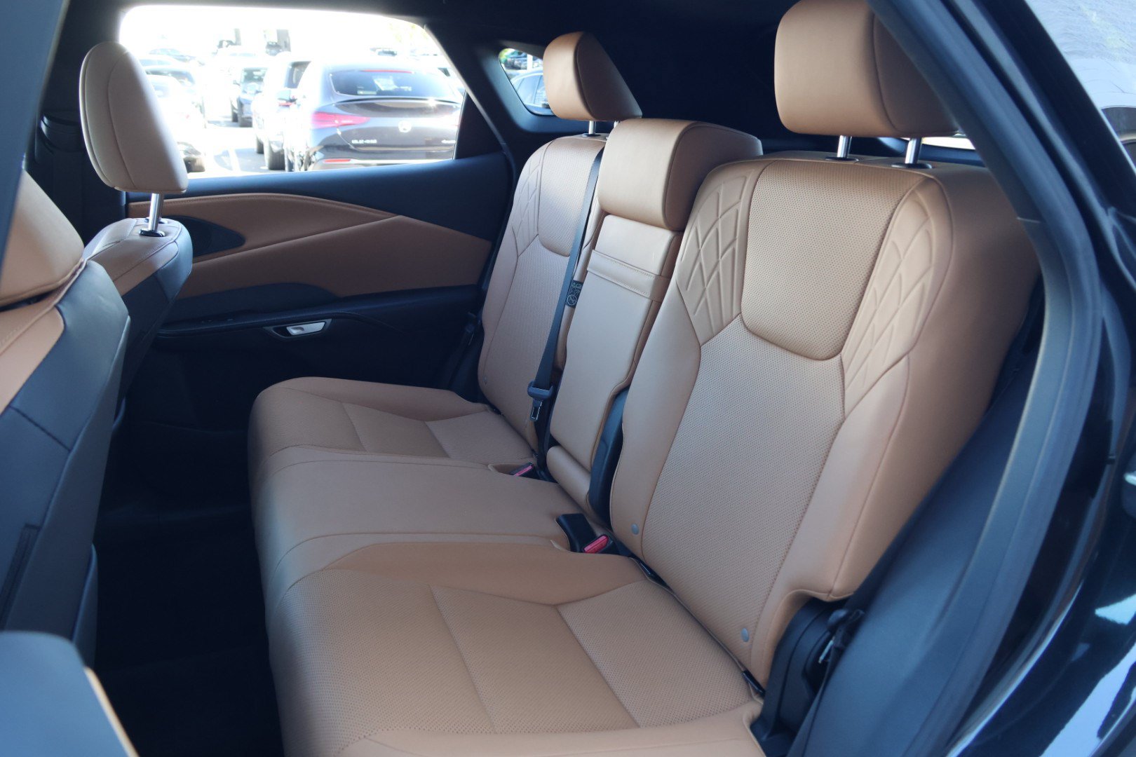 Used 2025 Lexus RX 350 Premium w/ Accessory Package FWD image 35