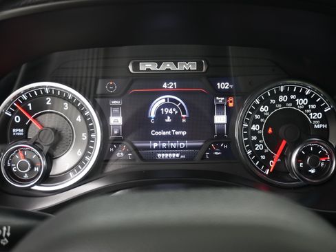 Used 2024 RAM 1500 Laramie AWD/4WD image 21