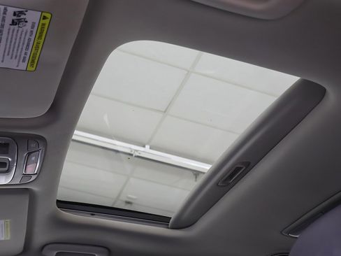 Used 2024 Kia Telluride S w/ S Sunroof Package image 22