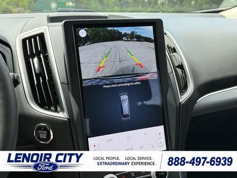 Certified 2022 Ford Edge Titanium AWD/4WD image 24