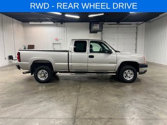 Used 2004 Chevrolet Silverado 2500 LS video 2