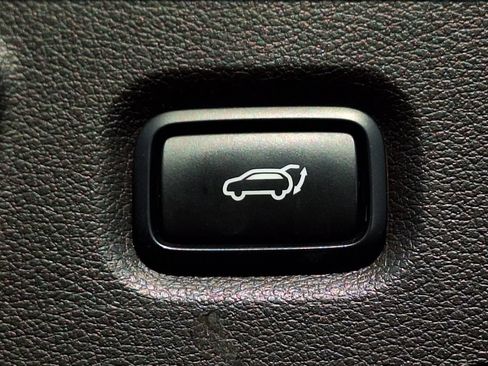 Used 2019 Hyundai Santa Fe Limited AWD/4WD image 30