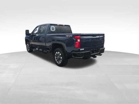 Certified 2022 Chevrolet Silverado 2500 Custom w/ Custom Value Package AWD/4WD image 5