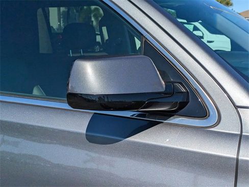 Used 2019 GMC Yukon Denali w/ Denali Ultimate Package image 11