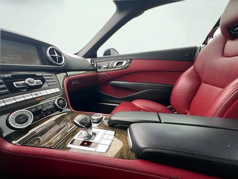 Used 2014 Mercedes-Benz SL 550 SL 550 w/ Driver Assistance Package image 51