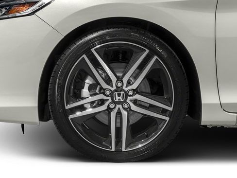 Used 2017 Honda Accord Touring image 11