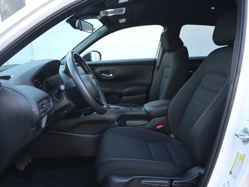 Used 2025 Honda HR-V Sport image 8