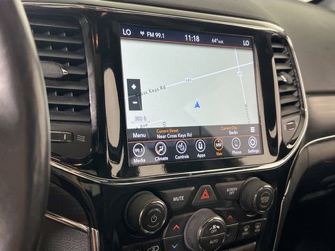 Used 2022 Jeep Grand Cherokee Limited image 13