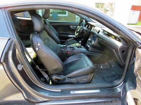 Used 2017 Ford Mustang GT Premium w/ GT Performance Package image 15