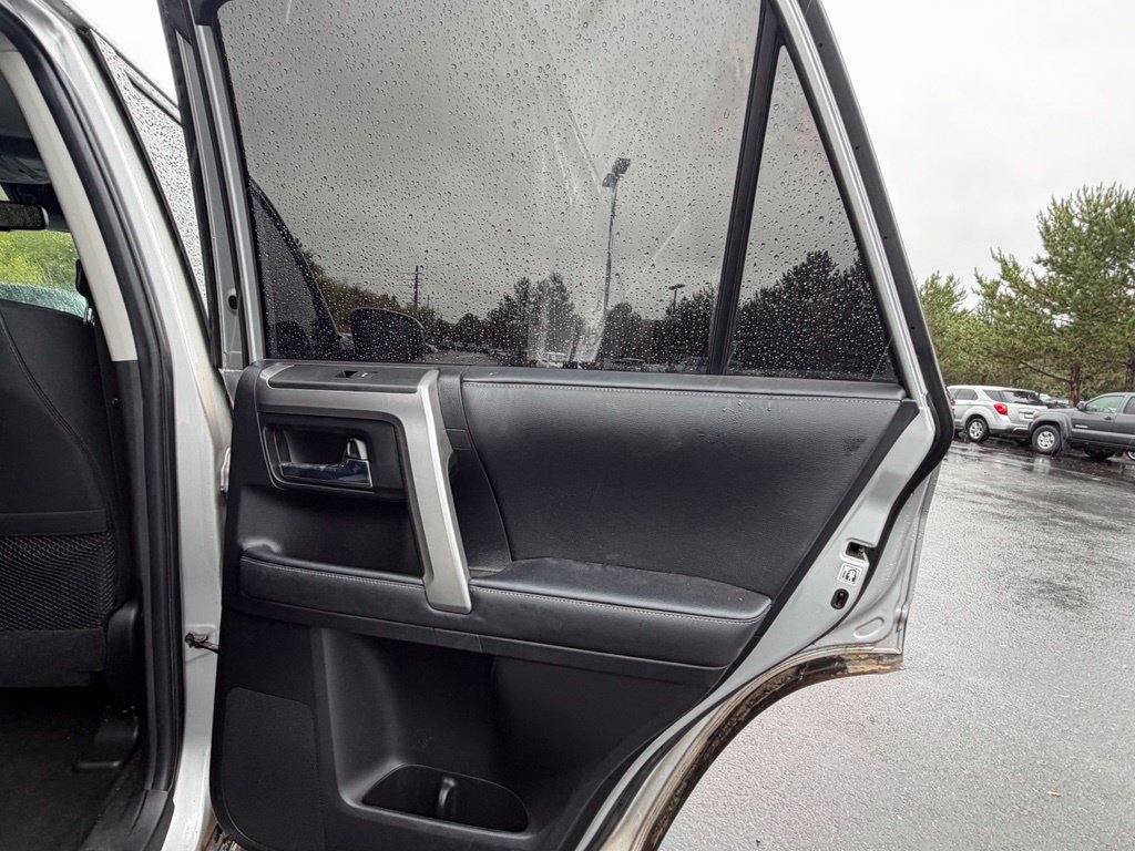 Used 2020 Toyota 4Runner SR5 AWD/4WD image 14