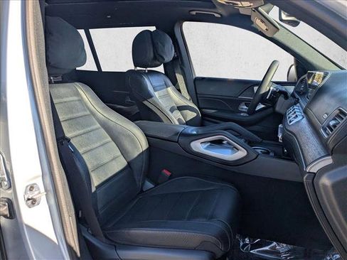 New 2026 Mercedes-Benz GLS 580 4MATIC image 16