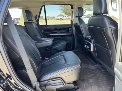 Used 2019 Ford Expedition Platinum image 20