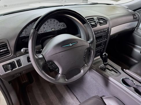 Used 2002 Ford Thunderbird image 10