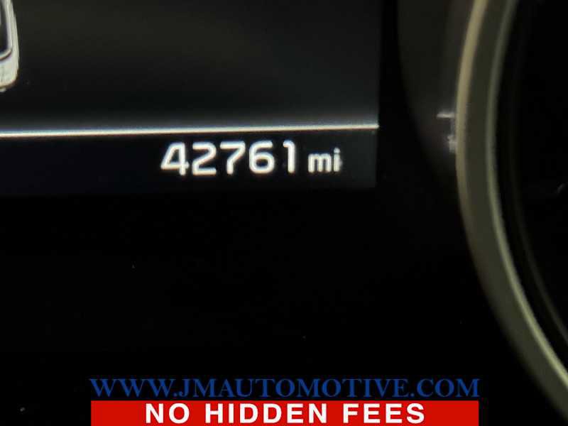 Used 2024 Kia Carnival LX FWD image 23